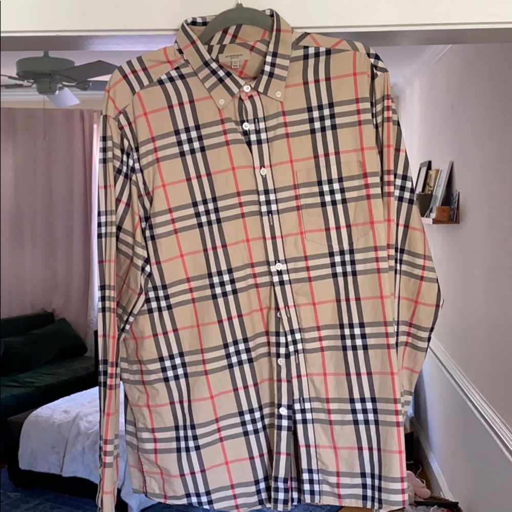 Used Burberry plaid button down. Fits slim